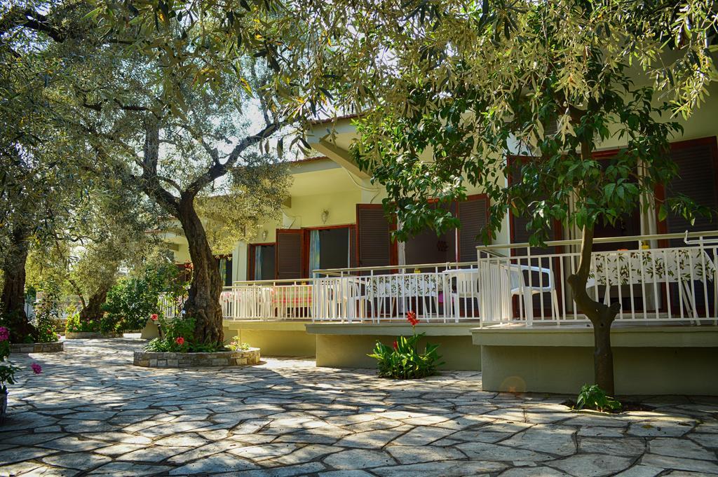 Guesthouse Irene Афісос Екстер'єр фото